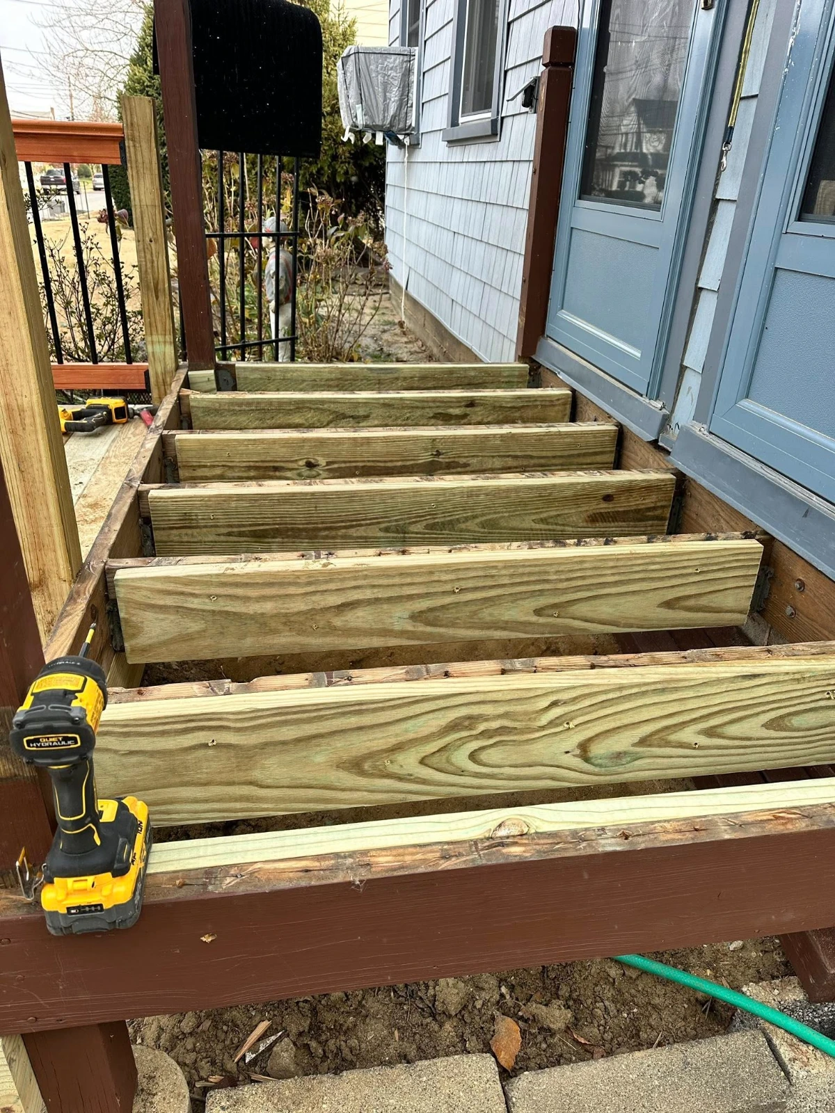 Garden State Decks works (16)